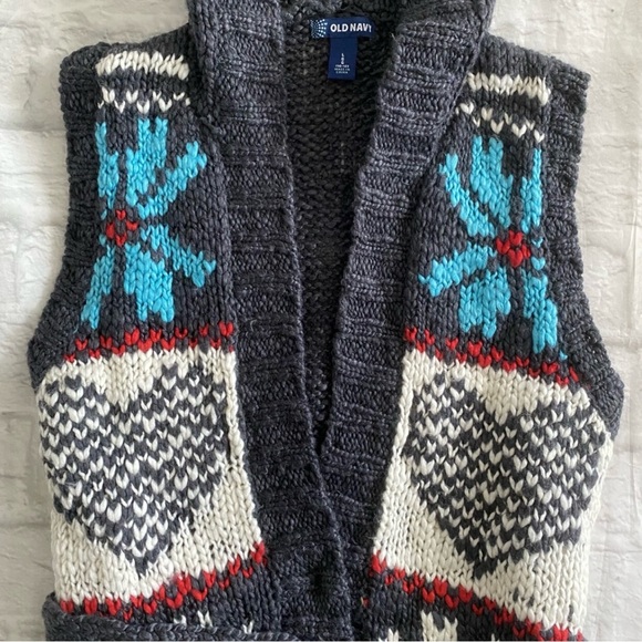 Hooded Sweater Vest - Picture 4 of 8